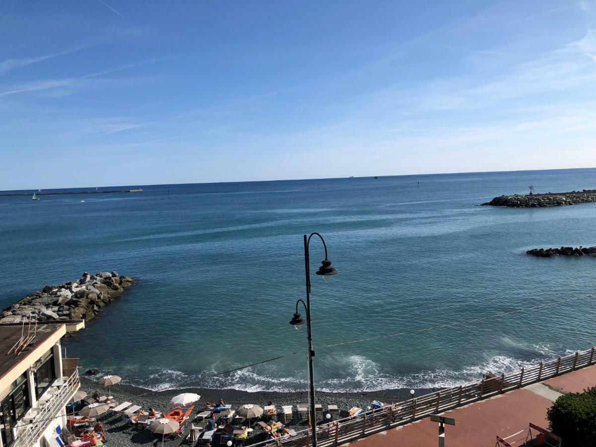 La Casetta Di Dory Sul Mare Genoa Luaran gambar